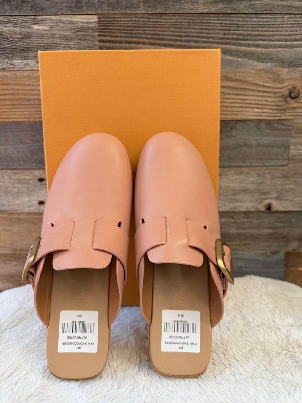 Tod's Blush Leather Buckle Clog Mules New In Box with Dust-bag Size 38.5 / 7.5 - Picture 5 of 12